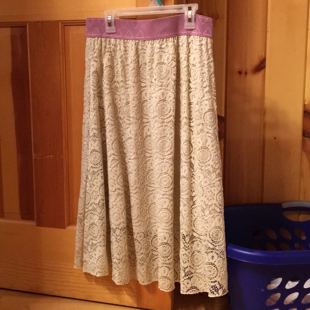 LuLaRoe Lola skirt.